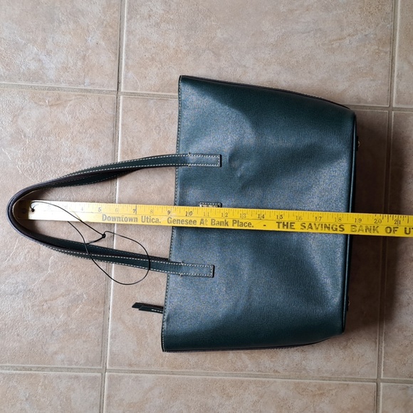 🌍.Dooney & Bourke🌍 - Picture 9 of 12